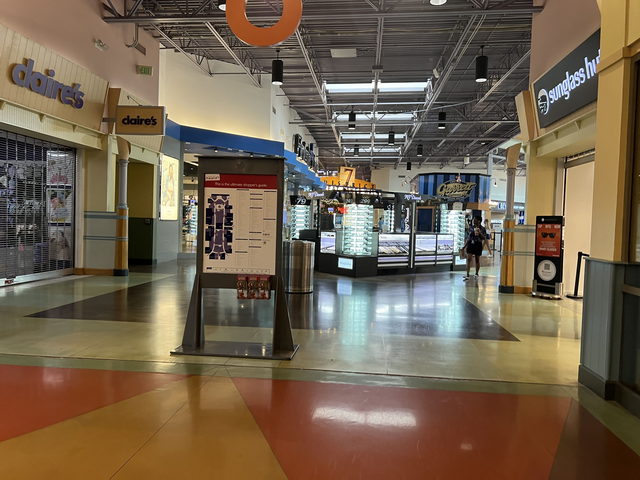 Great Lakes Crossing Outlets - Aug 7 2022 Photo